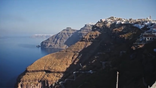 The greek island of Thira (Source: Screenshot of Greek Tourism video)